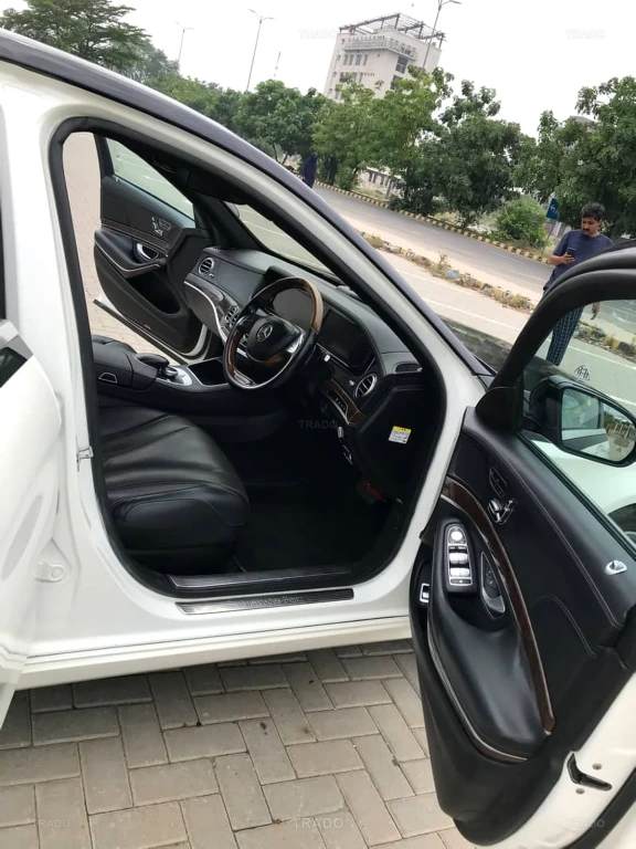 Rent A Car in Lahore