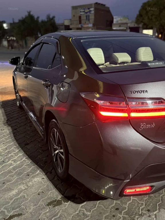 2020 Toyota Corolla Altis Grande for Sale in Lahore