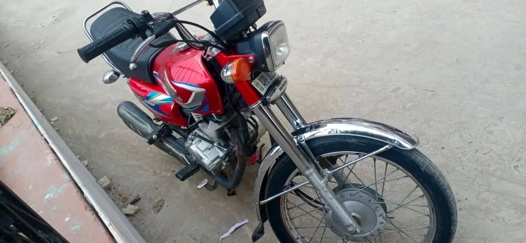 Color Red for Sale in Lahore